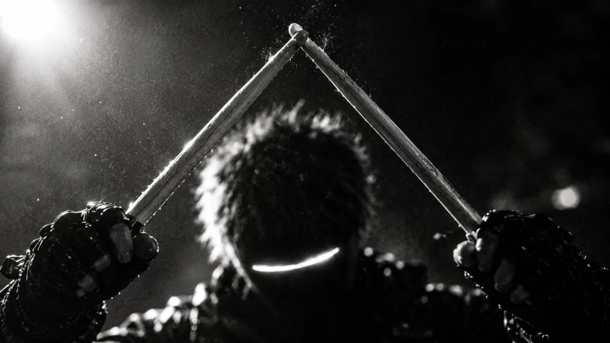 ② The count, struck above his head